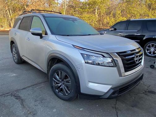 2024 Nissan Pathfinder SV FWD