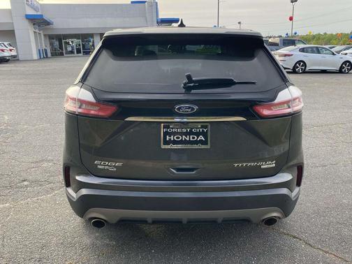 Magnetic 2019 Ford Edge Titanium