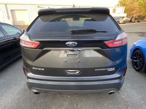 Magnetic 2019 Ford Edge Titanium