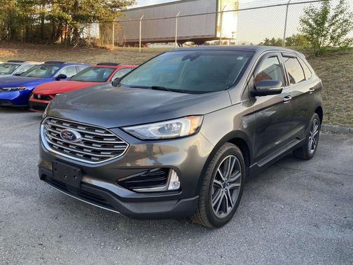 Magnetic 2019 Ford Edge Titanium