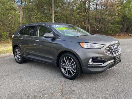 Magnetic 2019 Ford Edge Titanium
