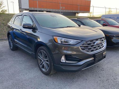 Magnetic 2019 Ford Edge Titanium