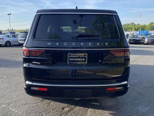 2024 Jeep Wagoneer L Series II 4x4