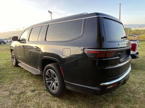 2024 Jeep Wagoneer L Series II 4x4