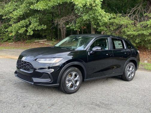 Crystal Black Pearl 2027 Honda HR-V LX
