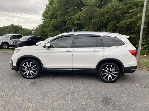 Deep Scarlet Pearl 2022 Honda Pilot AWD Elite