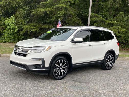 Deep Scarlet Pearl 2022 Honda Pilot AWD Elite