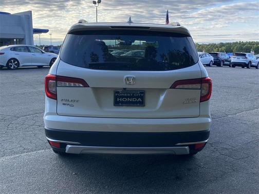 Deep Scarlet Pearl 2022 Honda Pilot AWD Elite