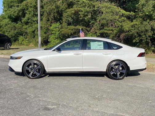 Platinum White Pearl 2026 Honda Accord SE