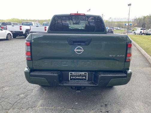 2023 Nissan Frontier SV