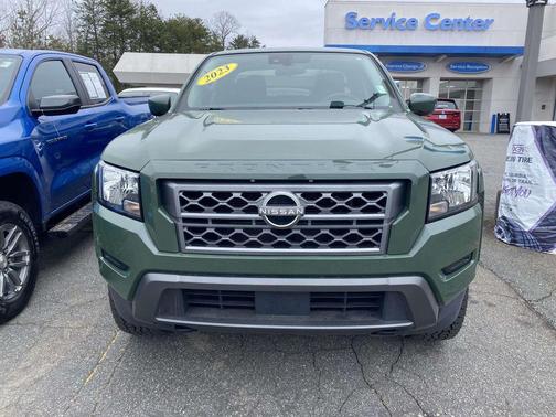 2023 Nissan Frontier SV