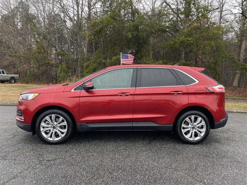 2024 Ford Edge Titanium