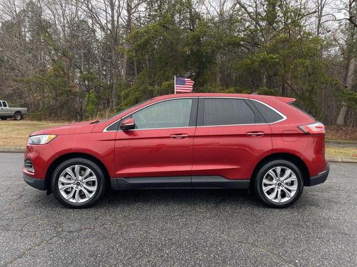 2024 Ford Edge Titanium