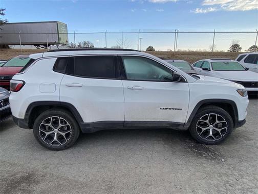 2024 Jeep Compass Latitude