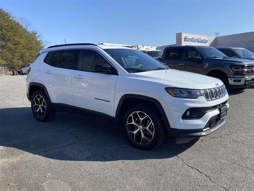 2024 Jeep Compass Latitude
