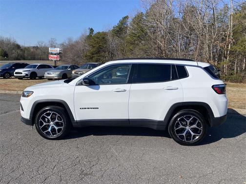 2024 Jeep Compass Latitude