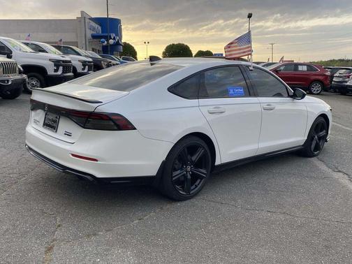 2023 Honda Accord Hybrid Sport-L