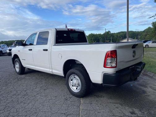 Bright White Clearcoat 2022 RAM 2500 Tradesman Crew Cab 4x2 6'4' Box