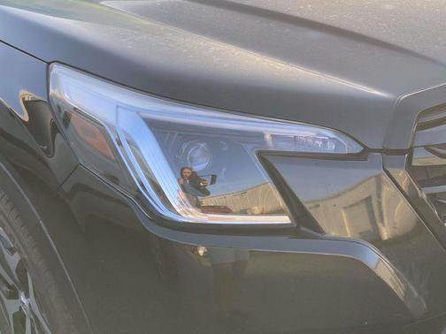 Crystal Black Silica 2023 Subaru Forester Premium