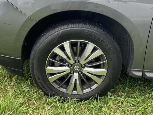 2020 Nissan Pathfinder SV 4WD