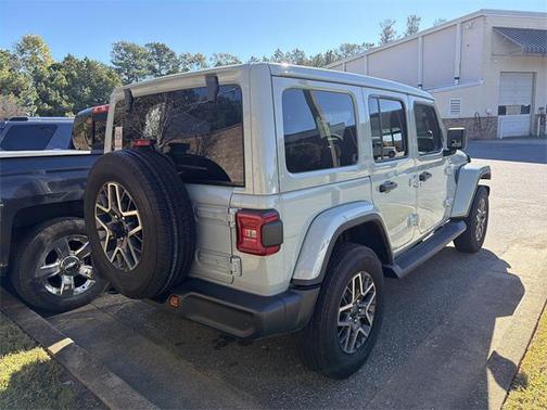 2024 Jeep Wrangler 4-Door Sahara 4x4