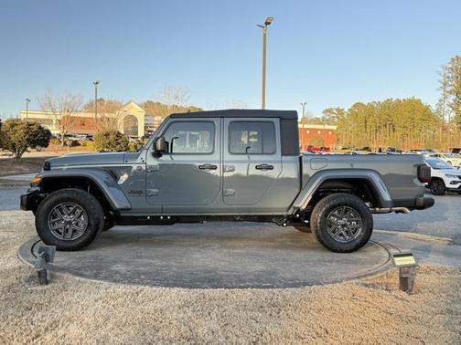 2026 Jeep Gladiator Sport S