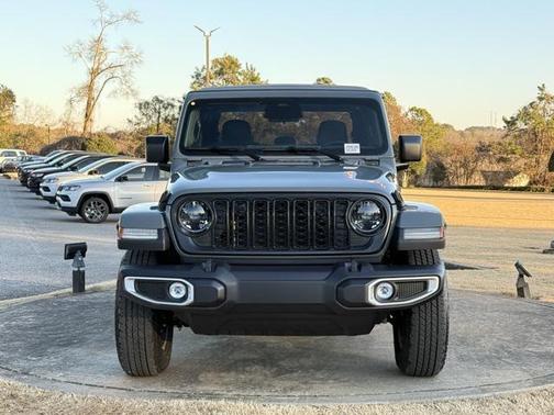 2026 Jeep Gladiator Sport S