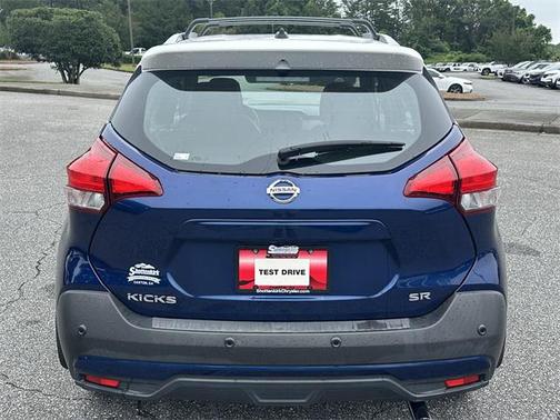 2020 Nissan Kicks SR