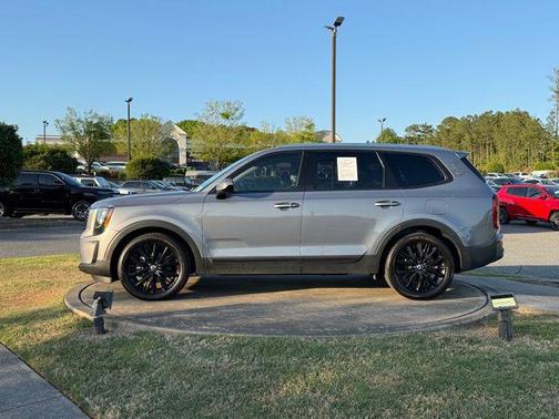 Everlasting Silver 2021 Kia Telluride SX