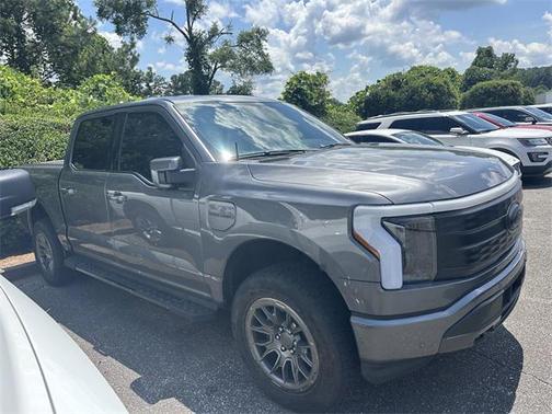 2022 Ford F-150 Lightning LARIAT