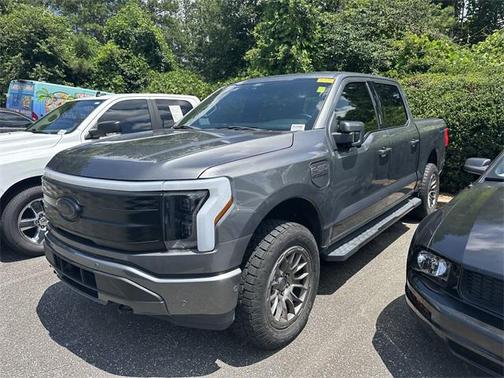 2022 Ford F-150 Lightning LARIAT