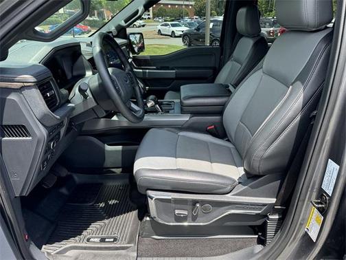 2022 Ford F-150 Lightning LARIAT