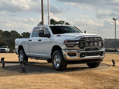 2026 RAM 3500 Tradesman Crew Cab 4x4 6'4' Box