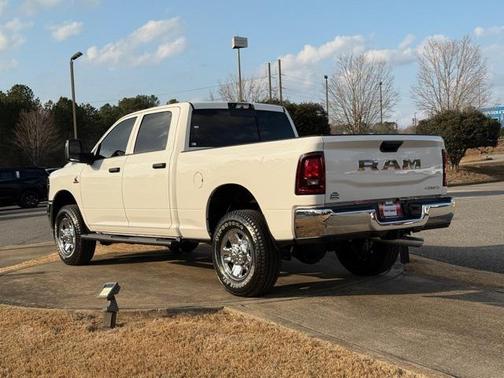 2026 RAM 3500 Tradesman Crew Cab 4x4 6'4' Box