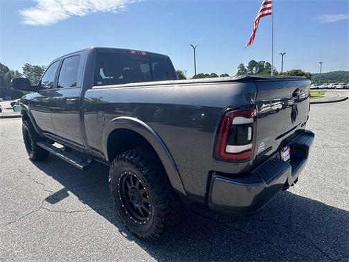 2022 RAM 2500 Laramie Crew Cab 4x4 6'4' Box