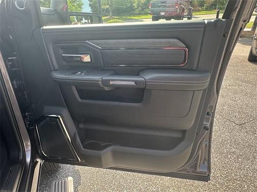 2025 RAM 3500 Limited Mega Cab 4x4 6'4' Box