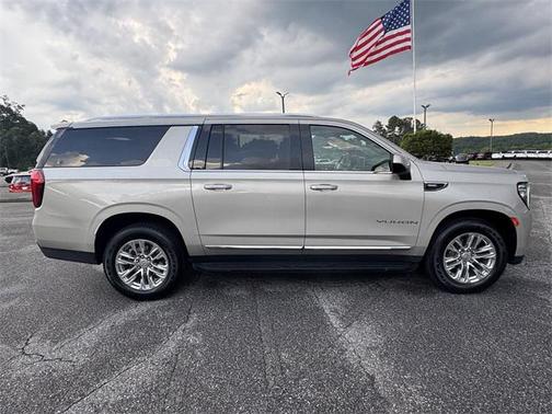 2021 GMC Yukon XL SLT