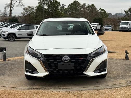 2023 Nissan Altima SR FWD