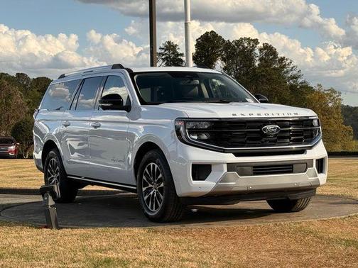 Oxford White 2025 Ford Expedition Max Platinum