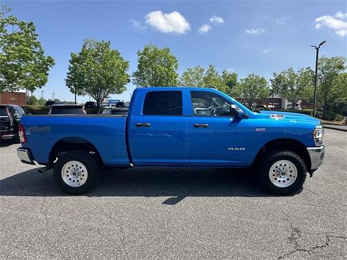 2021 RAM 2500 Tradesman Crew Cab 4x4 6'4' Box