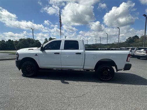 2024 RAM 2500 Tradesman Crew Cab 4x4 6'4' Box