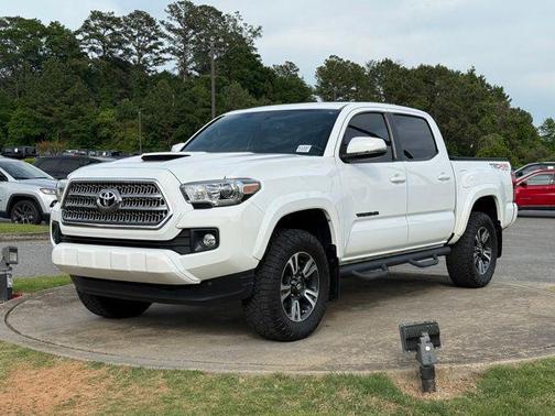 Super White 2016 Toyota Tacoma TRD Sport