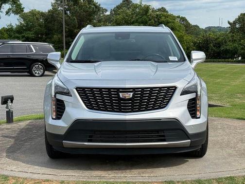 Radiant Silver Metallic 2022 Cadillac XT4 Premium Luxury