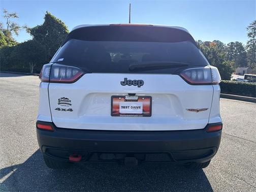 2022 Jeep Cherokee Trailhawk