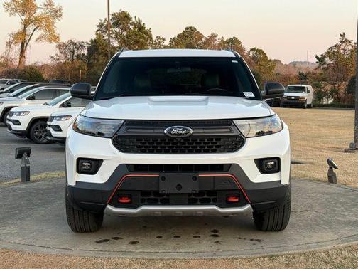 Star White Metallic Tri-Coat 2021 Ford Explorer Timberline