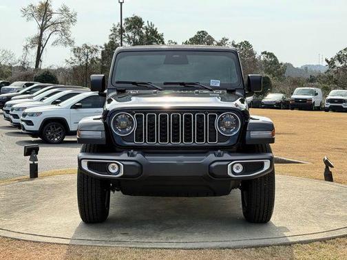 2026 Jeep Wrangler 4-Door Sahara 4x4