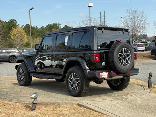 2026 Jeep Wrangler 4-Door Sahara 4x4