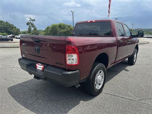 2024 RAM 2500 Tradesman Crew Cab 4x4 6'4' Box
