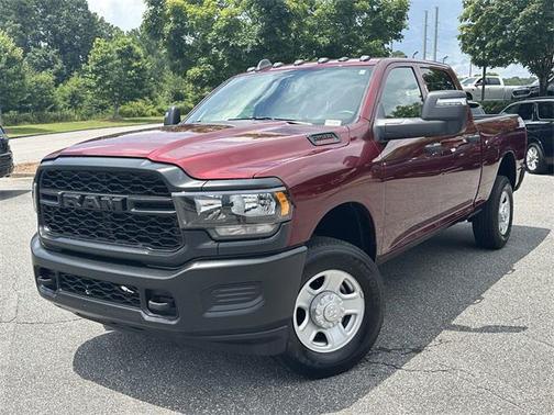 2024 RAM 2500 Tradesman Crew Cab 4x4 6'4' Box