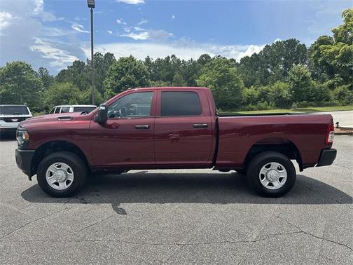 2024 RAM 2500 Tradesman Crew Cab 4x4 6'4' Box